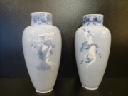 Paire de vases en faïence 1900