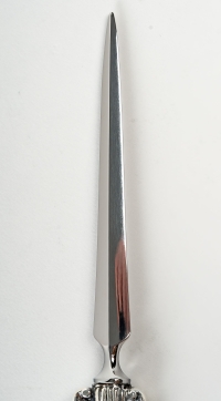 Coupe papier en bronze argenté, XXème siècle
