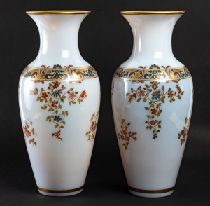 Paire de vases en opaline, XIXème siècle||||||||