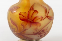 Vase de DAUM NANCY AUX AUBEPINES SUR PIED EN ARGENT