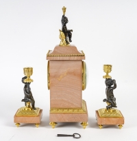 Une Garniture De Cheminée En Bronze Doré Et Marbre Fin XIXème Siècle