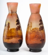 Paire de vases en pate de verre de Gallé, XXème siècle