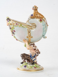 Nautile en porcelaine, XIXème.
