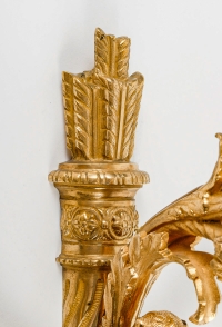 Paire d’appliques de style Louis XVI en bronze doré Aux enfants musiciens fin du XIXème siècle