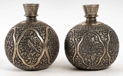 Paire de vases ronds en cuivre et argent, XIXème siècle|||||||||