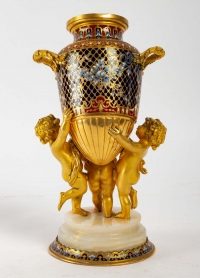 Vase en bronze doré, onyx et cloisonné, XIXème siècle