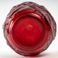 René Lalique : 1921 Vase « Ronce » teinté rouge