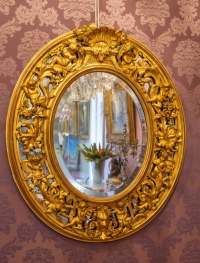 Miroir ovale dans le goût de la Renaissance époque Napoléon III