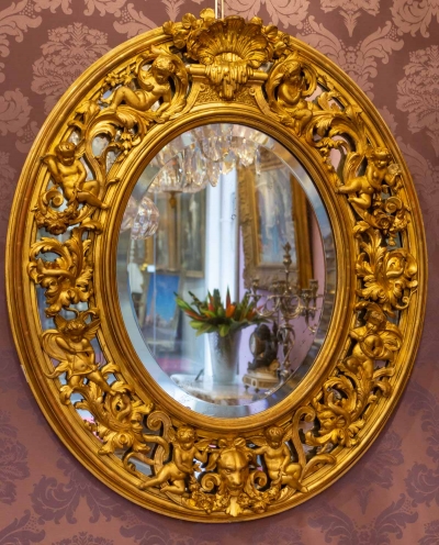 Miroir ovale dans le goût de la Renaissance époque Napoléon III|||||||