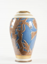 Grand vase en porcelaine de Sèvres à décor africaniste - céramique art déco