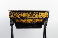 Table en laque noire et or 19e siècle