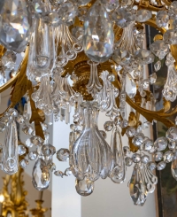 Lustre en bronze doré et cristal de Baccarat à 24 lumières, fin XIXème siècle
