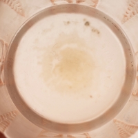 Vase « Acacia » en verre blanc patiné sépia de René LALIQUE