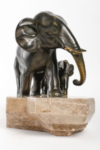 Éléphant en bronze sur marbre, XXème siècle