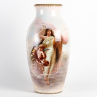 Imposant vase en opaline à décor mythologique représentant Vénus et l&#039;amour, travail français du XIXe siècle