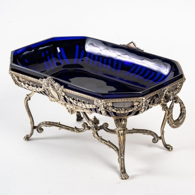 Coupe en métal argenté et cristal bleu, XIXème siècle||||||||||