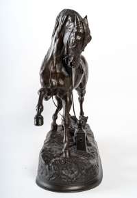 Étalon et chien, Sculpture en bronze signée Pierre Lenordez, XIXème siècle