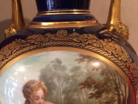 Vase à décor de Sèvres. Réf: 322