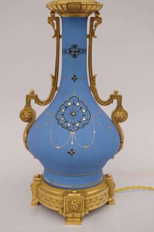 Paire de lampes en porcelaine de Paris, bleu mat, circa 1880