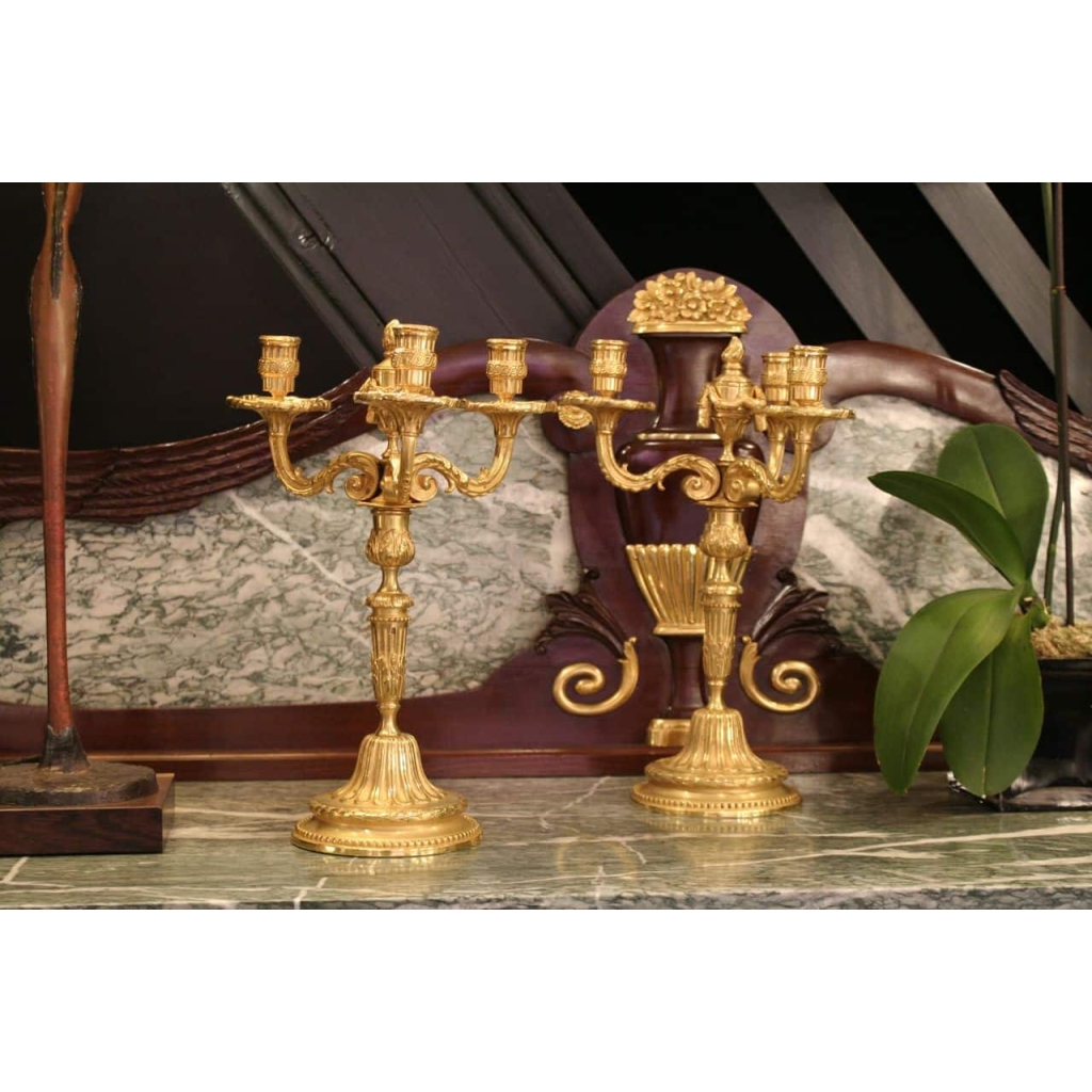Paire de Bougeoirs en bronze doré | Biron ||