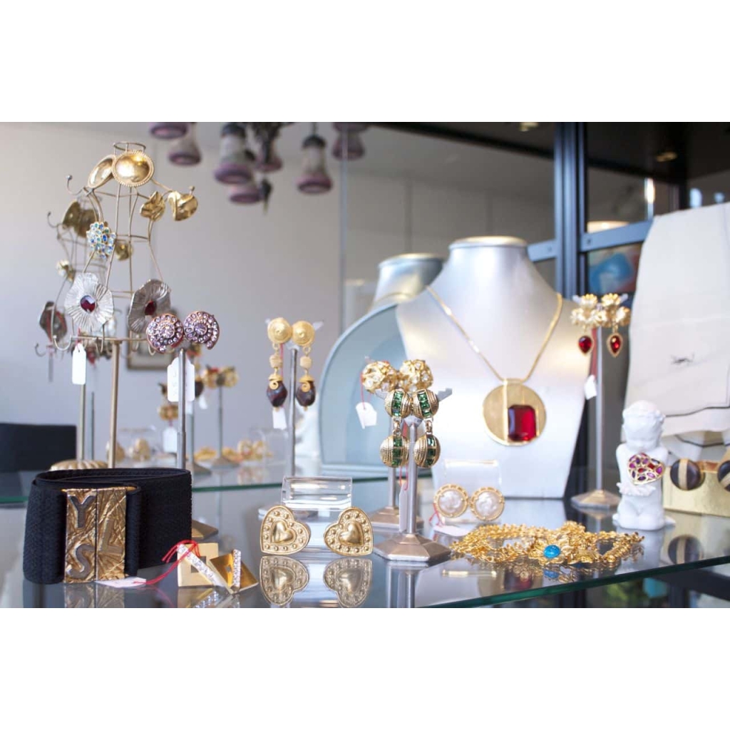 Ensemble de bijoux Yves St Laurent | Biron ||