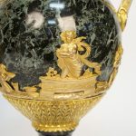 Paire de vases en marbre vert et bronzes | Biron IMG_7938