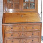 Commode Scriban en noyer surmontée d’une bibliothèque | Biron IMG_4731