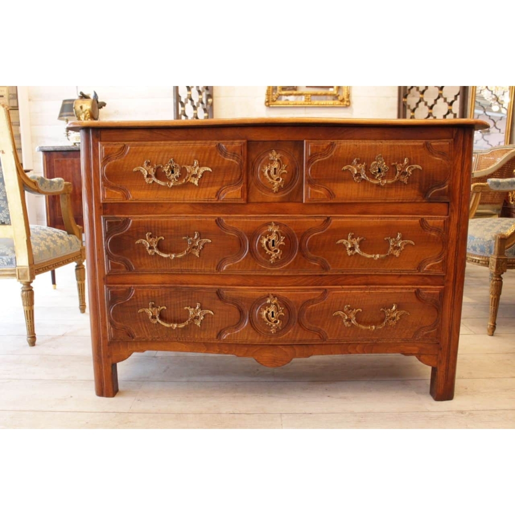 Commode parisienne époque Régence estampillée de Bonnemain | Biron ||