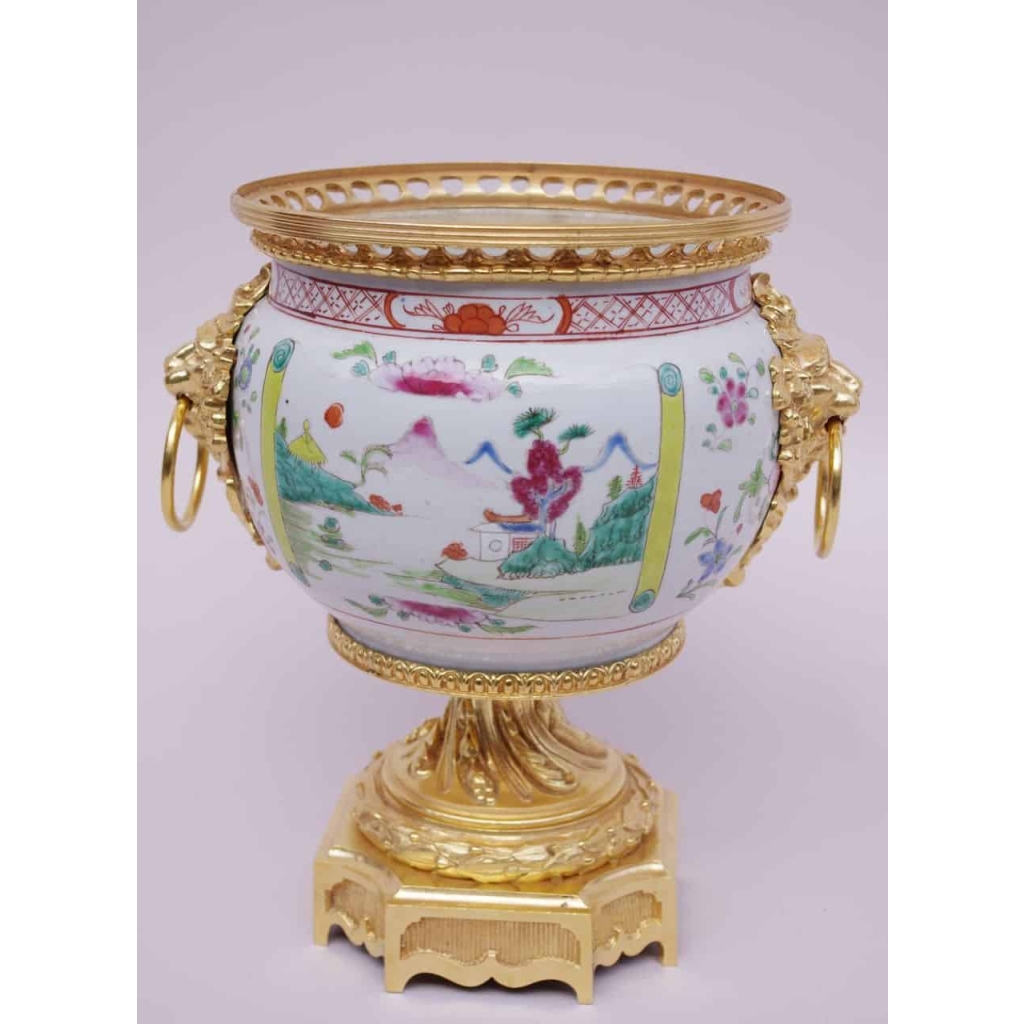 Coupe en porcelaine du Canton du XVIIIe siècle | Biron 