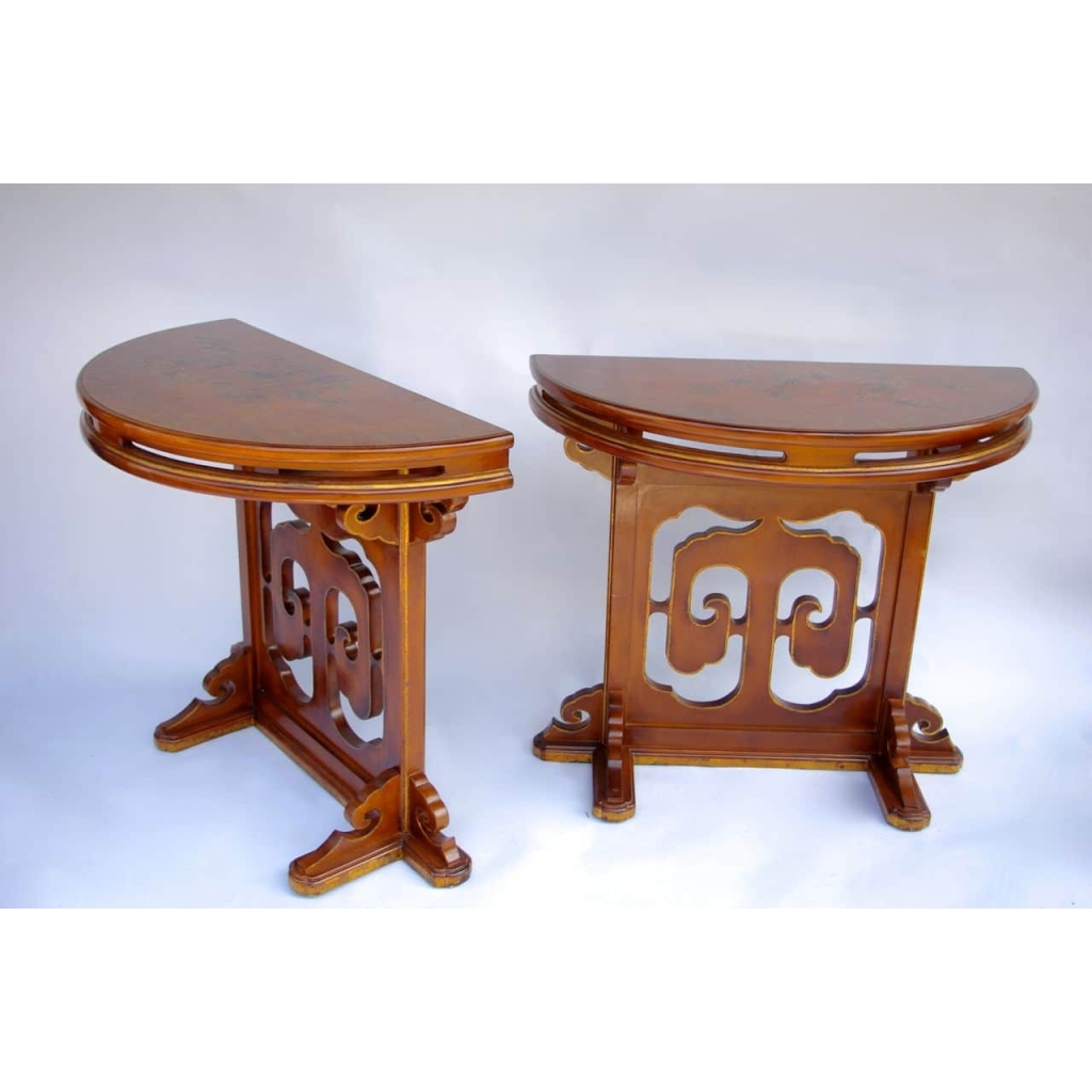 Paire de consoles en demi-lune en laque fauve et décor or circa 1900 | Biron 