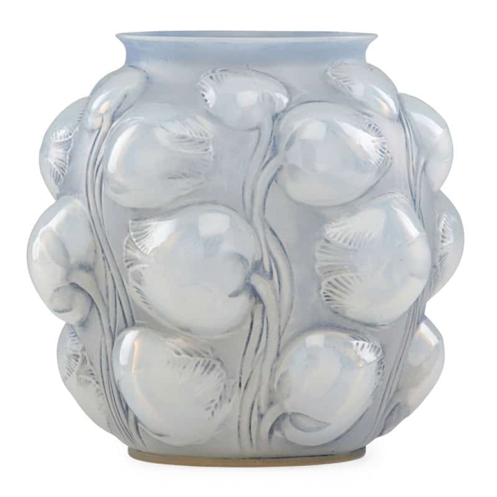 RENÉ LALIQUE (1860 -1945) VASE « TULIPES » (1927) | Biron |||||