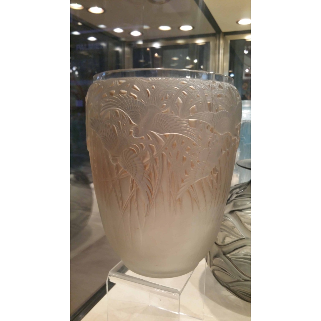 RENE LALIQUE (1860-1945) Paire de vases Aigrettes | Biron RENE LALIQUE (1860-1945) Paire de vases Aigrettes