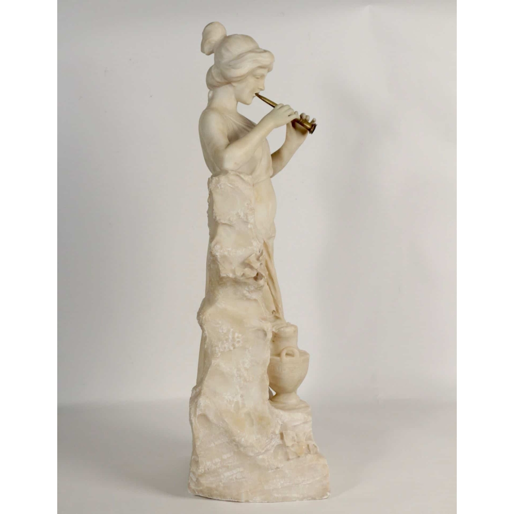 Sculpture Albâtre , Femme à la Flûte, Antiquité du 19ème Siècle | Biron Sculpture Albâtre , Femme à la Flûte, Antiquité du 19ème Siècle
