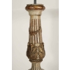Pique cierge en bois sculpté laqué et doré, 19ème siècle. | Biron Pique cierge en bois sculpté laqué et doré, 19ème siècle.