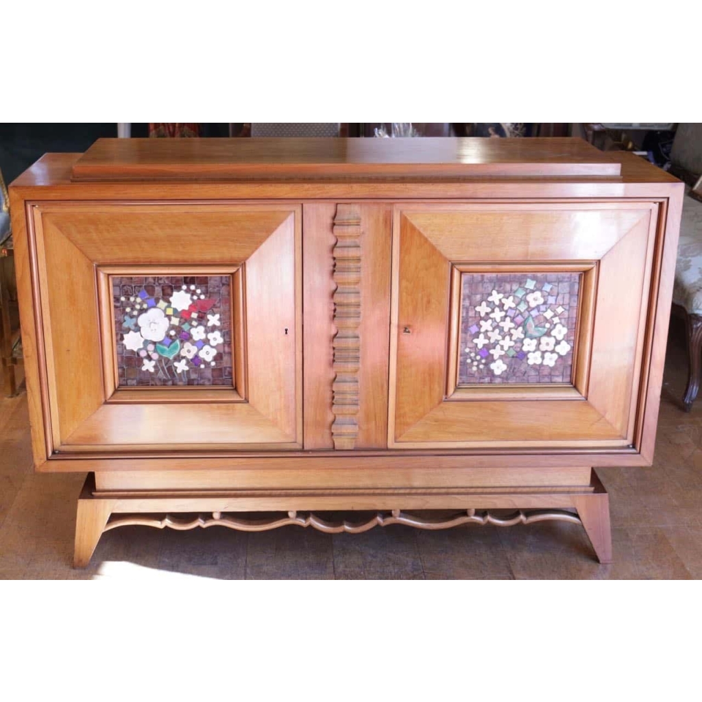 Buffet en noyer des années 1940