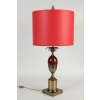 Lampe des années 1960 en laiton et résine de couleur rouge dans le goût de Charles | Biron ||||||