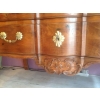 Pierre HACHE - Commode sauteuse en noyer d’époque Louis XV