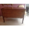 Pierre HACHE - Commode sauteuse en noyer d’époque Louis XV