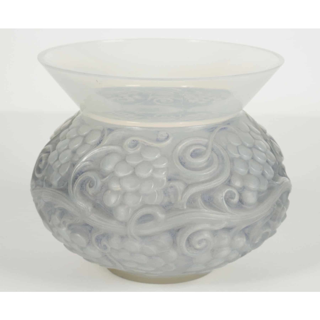 René Lalique vase « FONTAINEBLEAU » Opalescent | Biron |||||