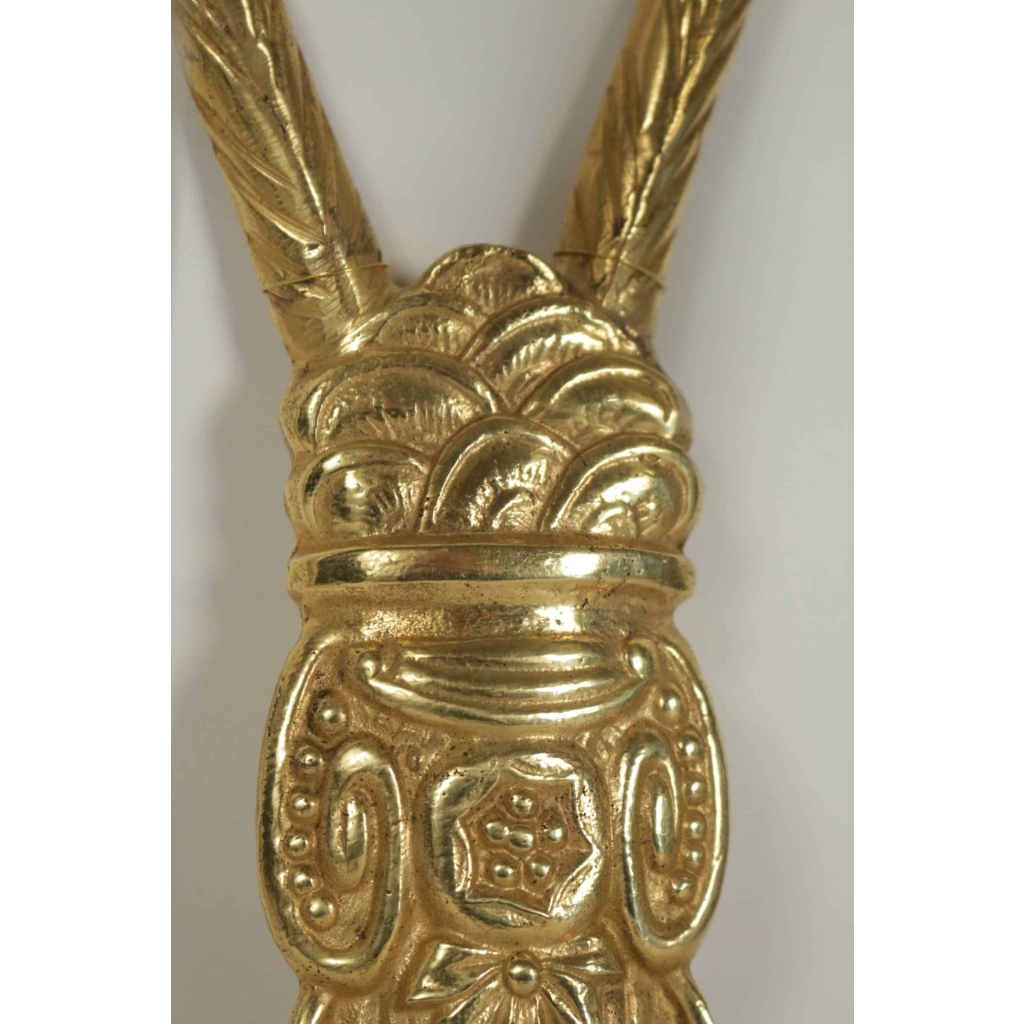 Paire d’appliques des années 1930, d’époque Art Déco, 2 lumières, en bronze doré. | Biron Paire d'appliques des années 1930, d'époque Art Déco, 2 lumières, en bronze doré.