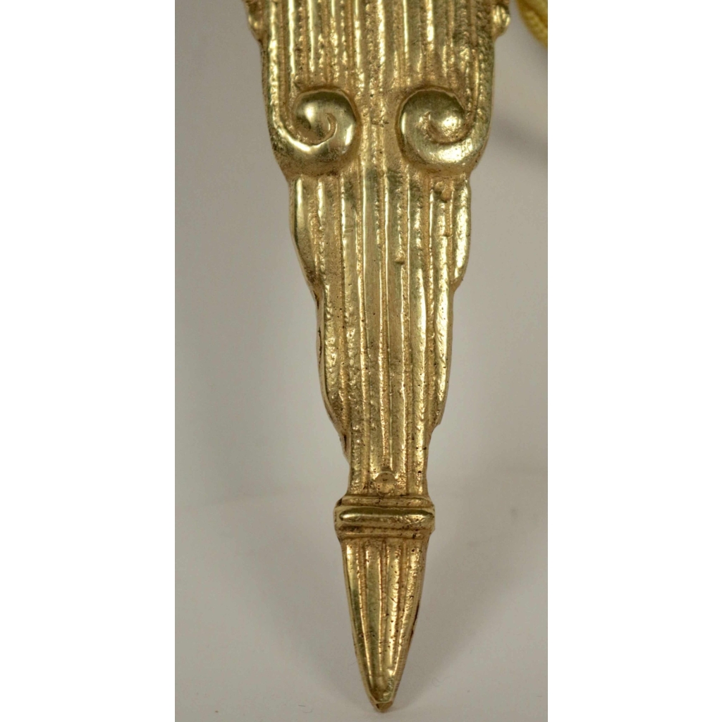 Paire d’appliques des années 1930, d’époque Art Déco, 2 lumières, en bronze doré. | Biron Paire d'appliques des années 1930, d'époque Art Déco, 2 lumières, en bronze doré.