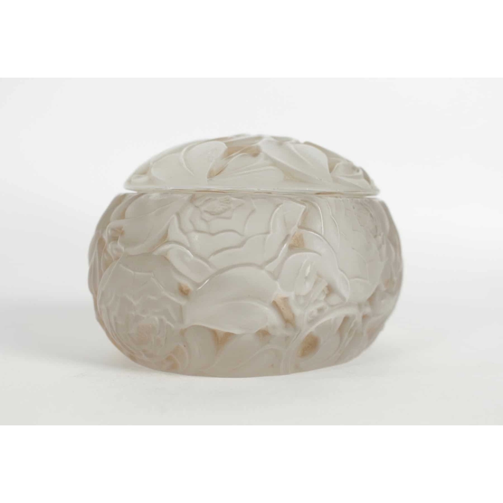 René Lalique (1860-1945) Boite « dinard » | Biron René Lalique (1860-1945) Boite "dinard"