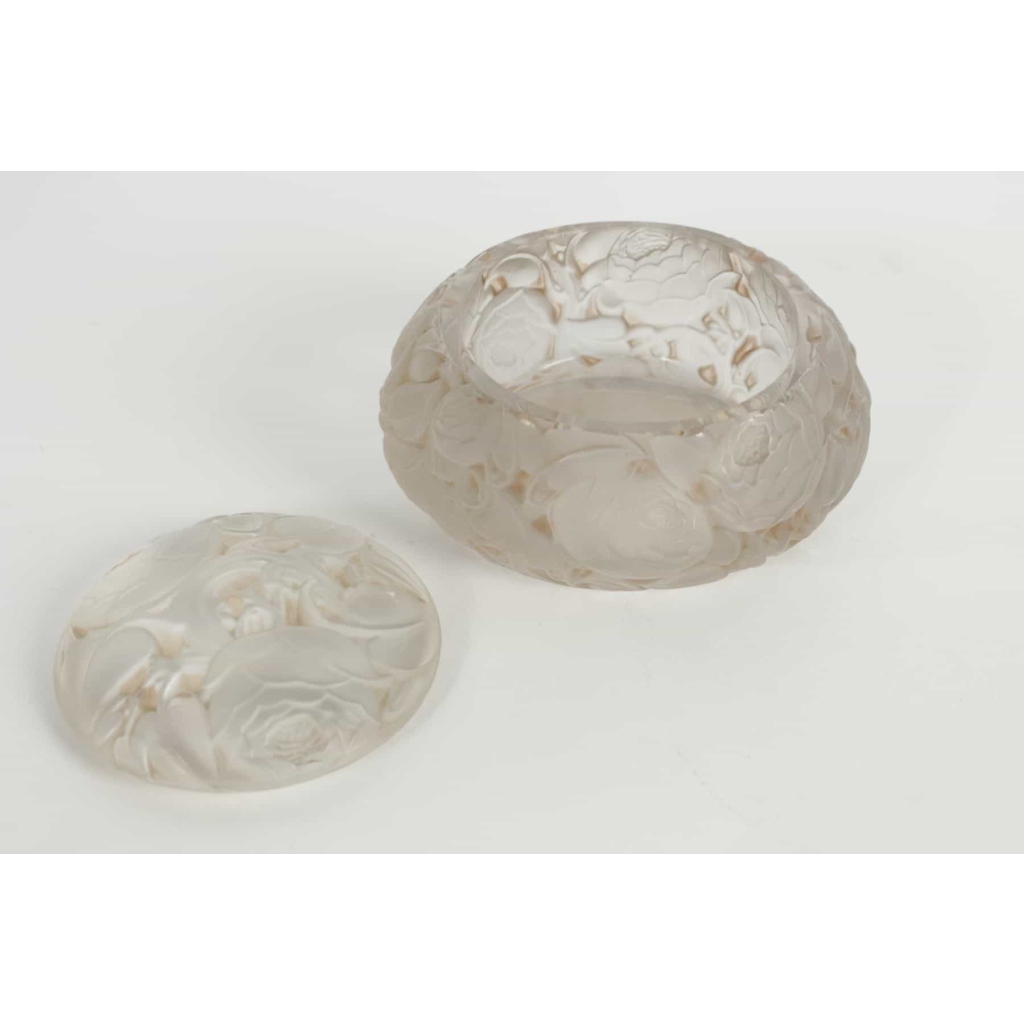 René Lalique (1860-1945) Boite « dinard » | Biron René Lalique (1860-1945) Boite "dinard"