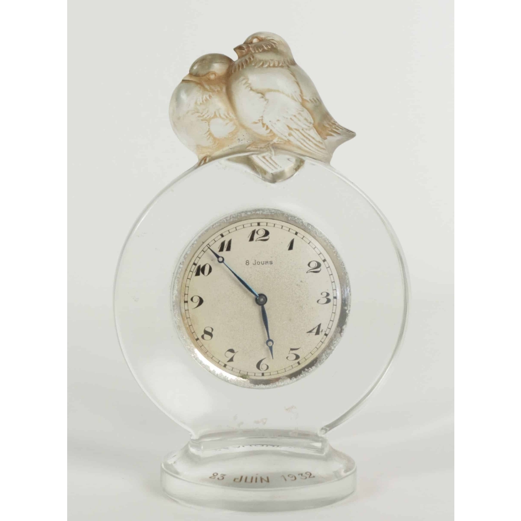 René Lalique pendulette 8 jours « pierrot » | Biron |||||