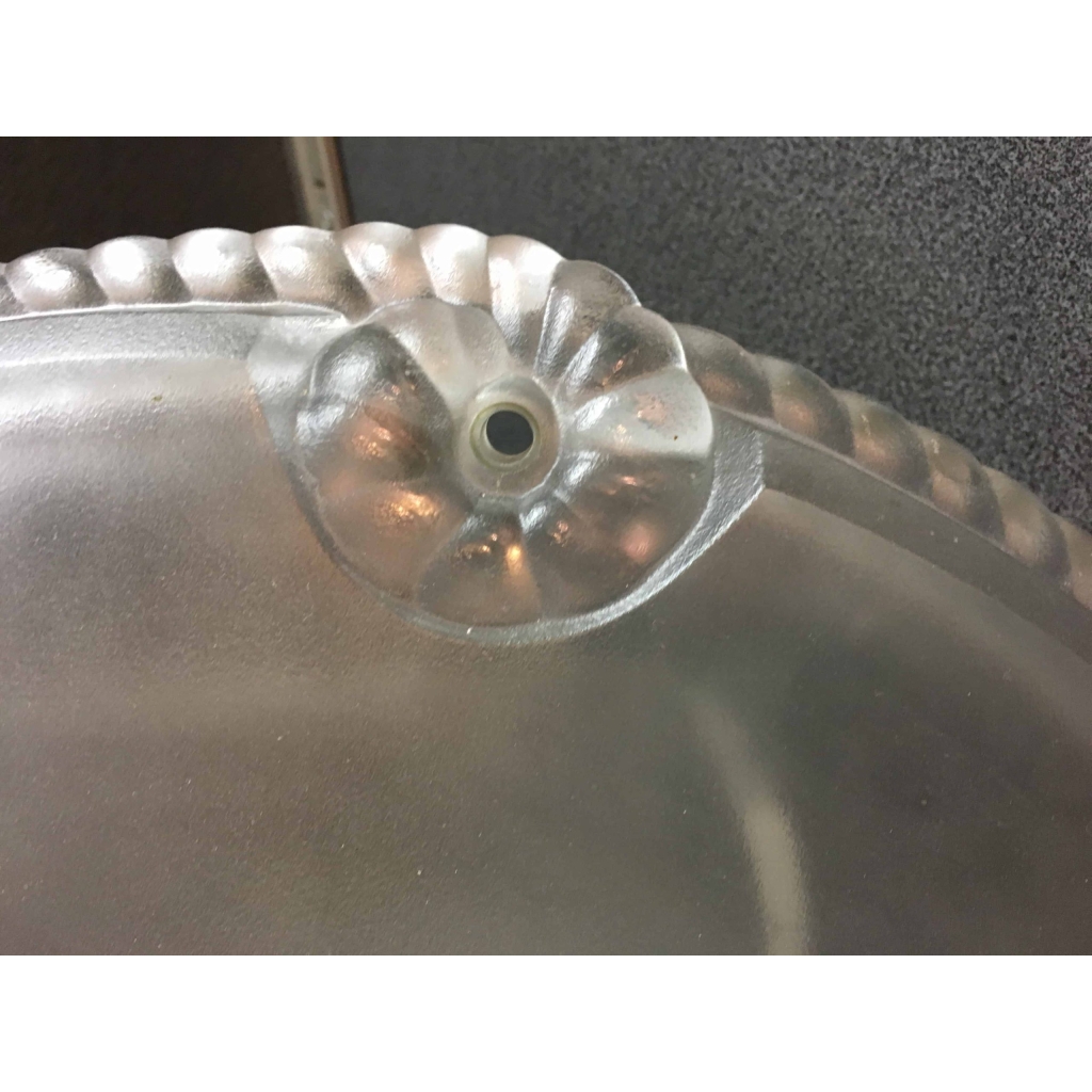 Lustre modèle « Chêne » par Marc LALIQUE | Biron Lustre modèle "Chêne" par Marc LALIQUE