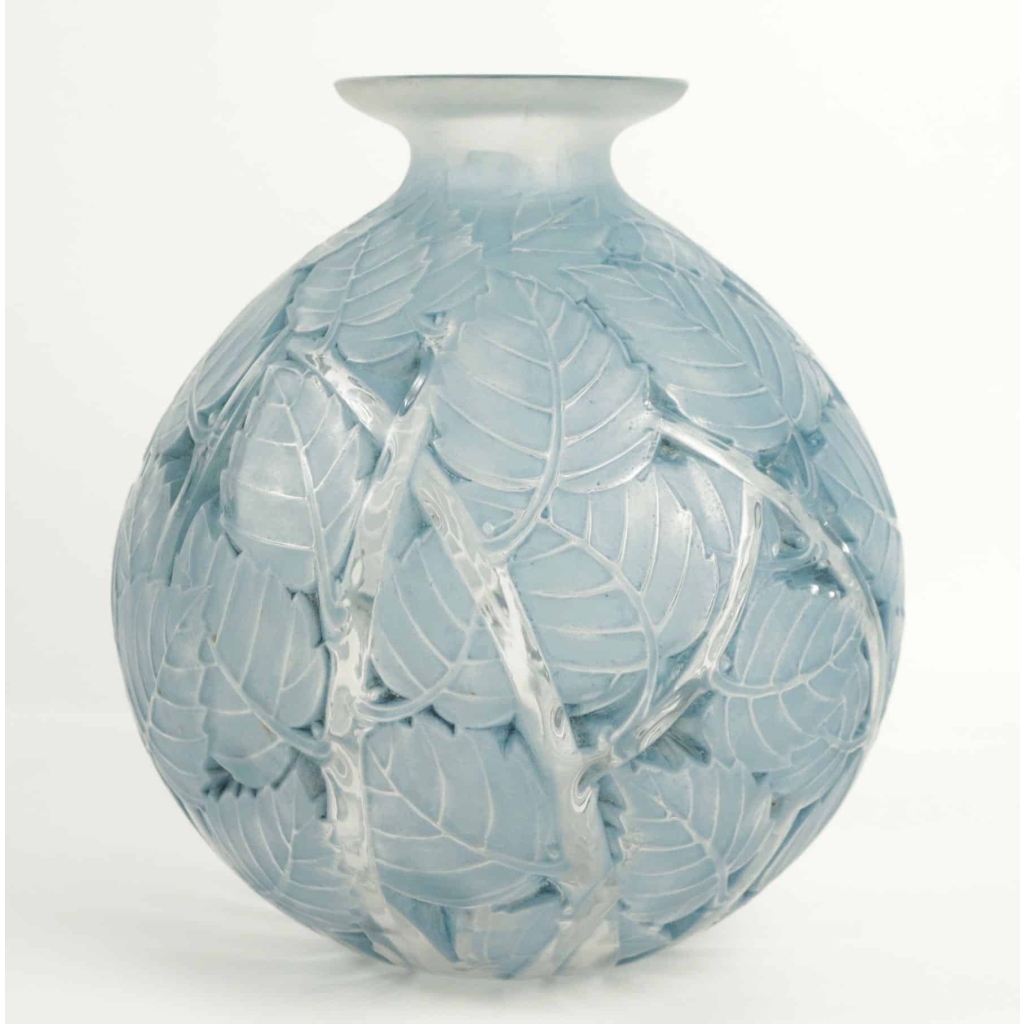 RENE LALIQUE (1860-1945) Vase « Milan » | Biron ||||