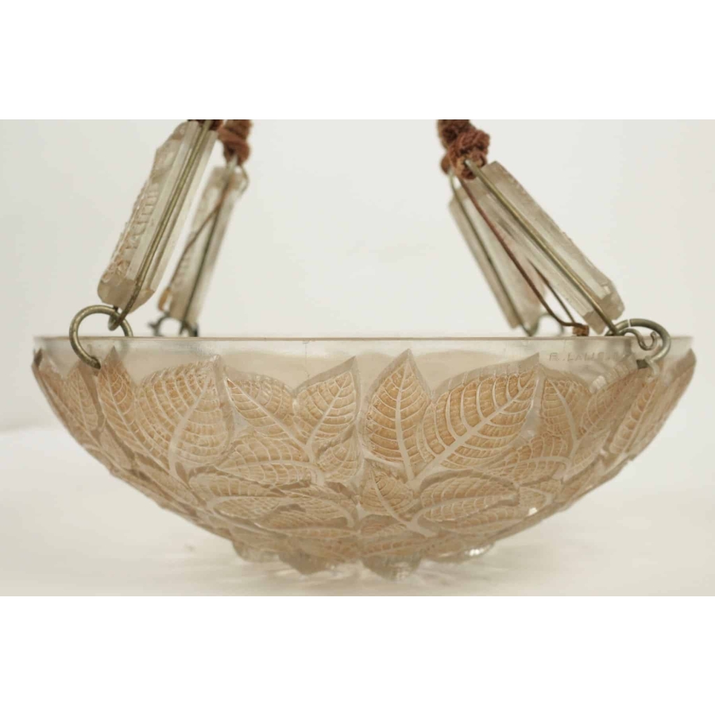 René lalique (1860-1945) Plafonnier « Charmes » | Biron |||||||