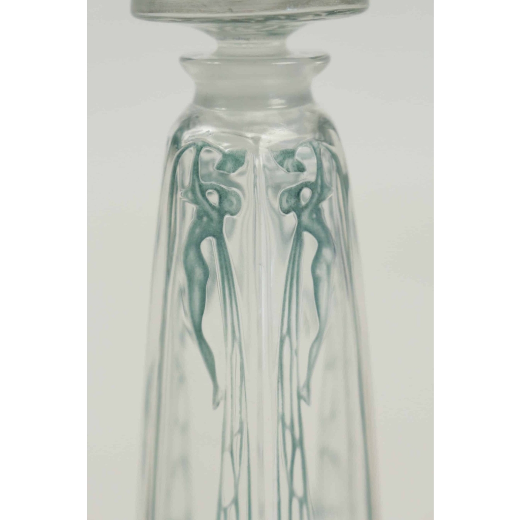 René Lalique flacon de parfum « Cyclamen » | Biron René Lalique flacon de parfum "Cyclamen"