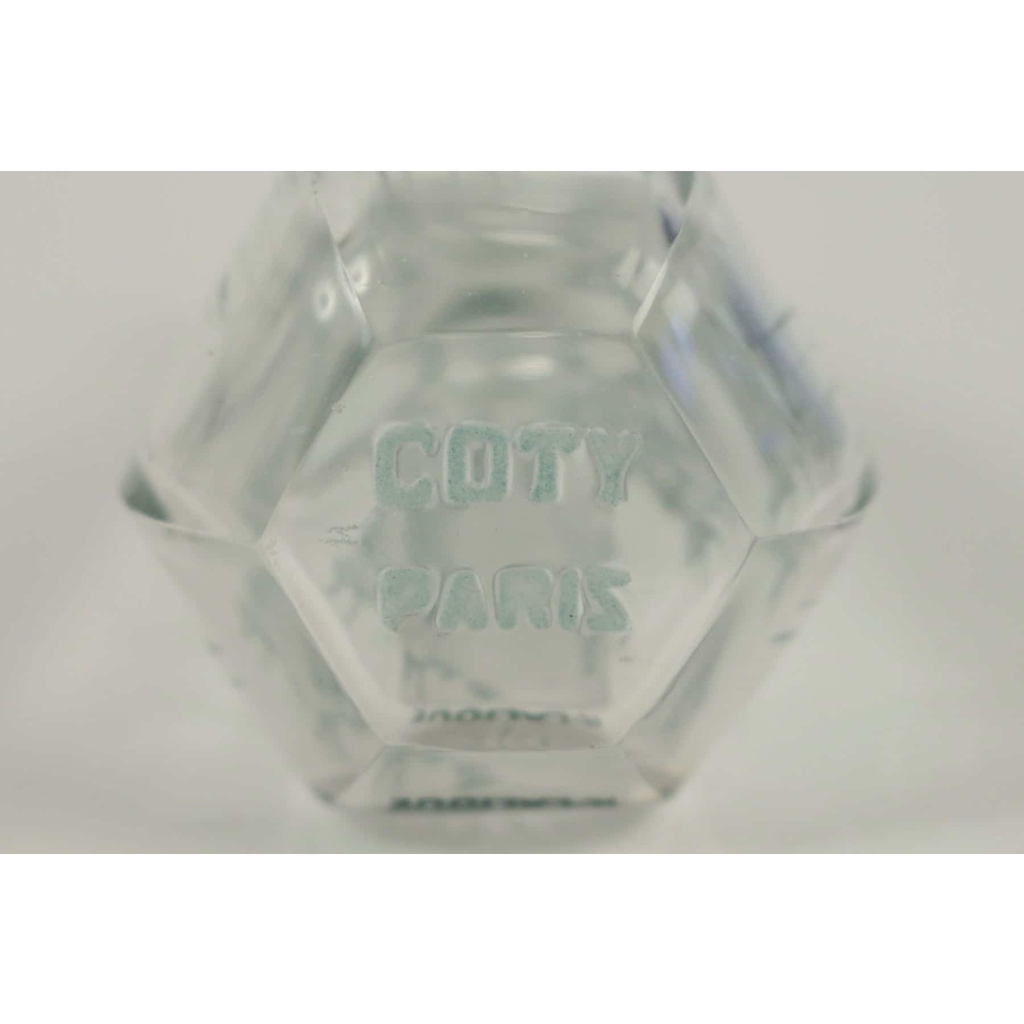 René Lalique flacon de parfum « Cyclamen » | Biron René Lalique flacon de parfum "Cyclamen"