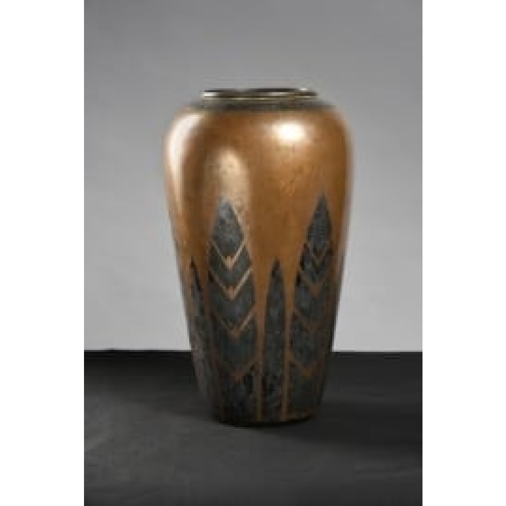 CHRISTOFLE & Luc Lanel (1893-1965) vase en Dinanderie | Biron 